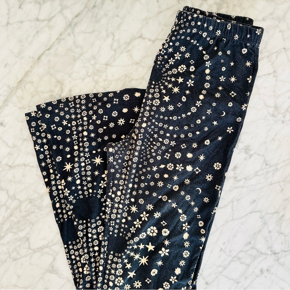 Novella Royale The Janis Printed Bells - Black Star & Floral Print - Picture 2 of 5